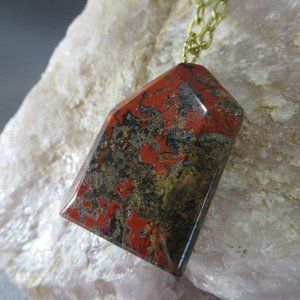 Red Jasper Pendant, Dark Matrix, 18 inches